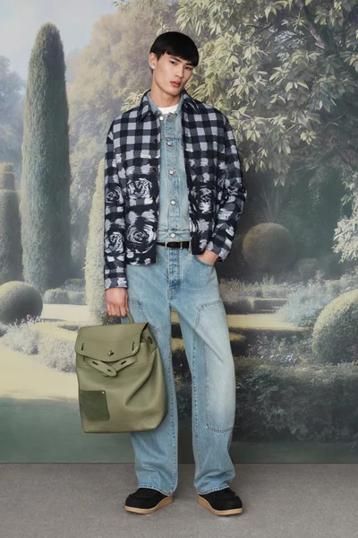 Look 25